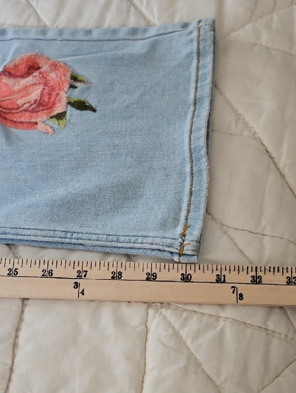 Forever 21 Sky Blue Tall Mid-Rise Bootcut Jeans w/ Floral Embroidery- Size 29 - Picture 6 of 11